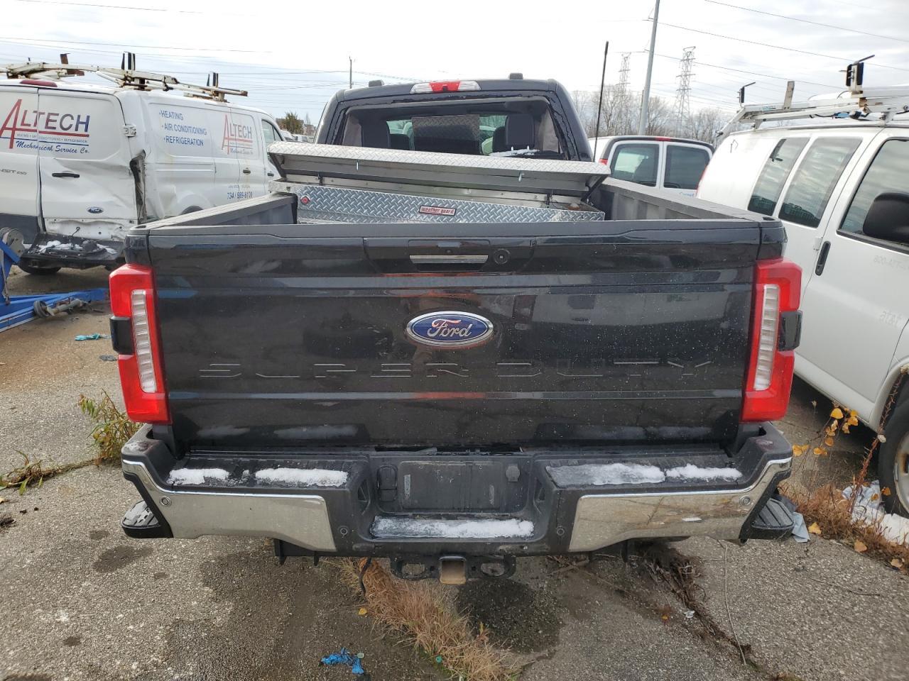 2024 Ford F250 Super Duty - Image 6