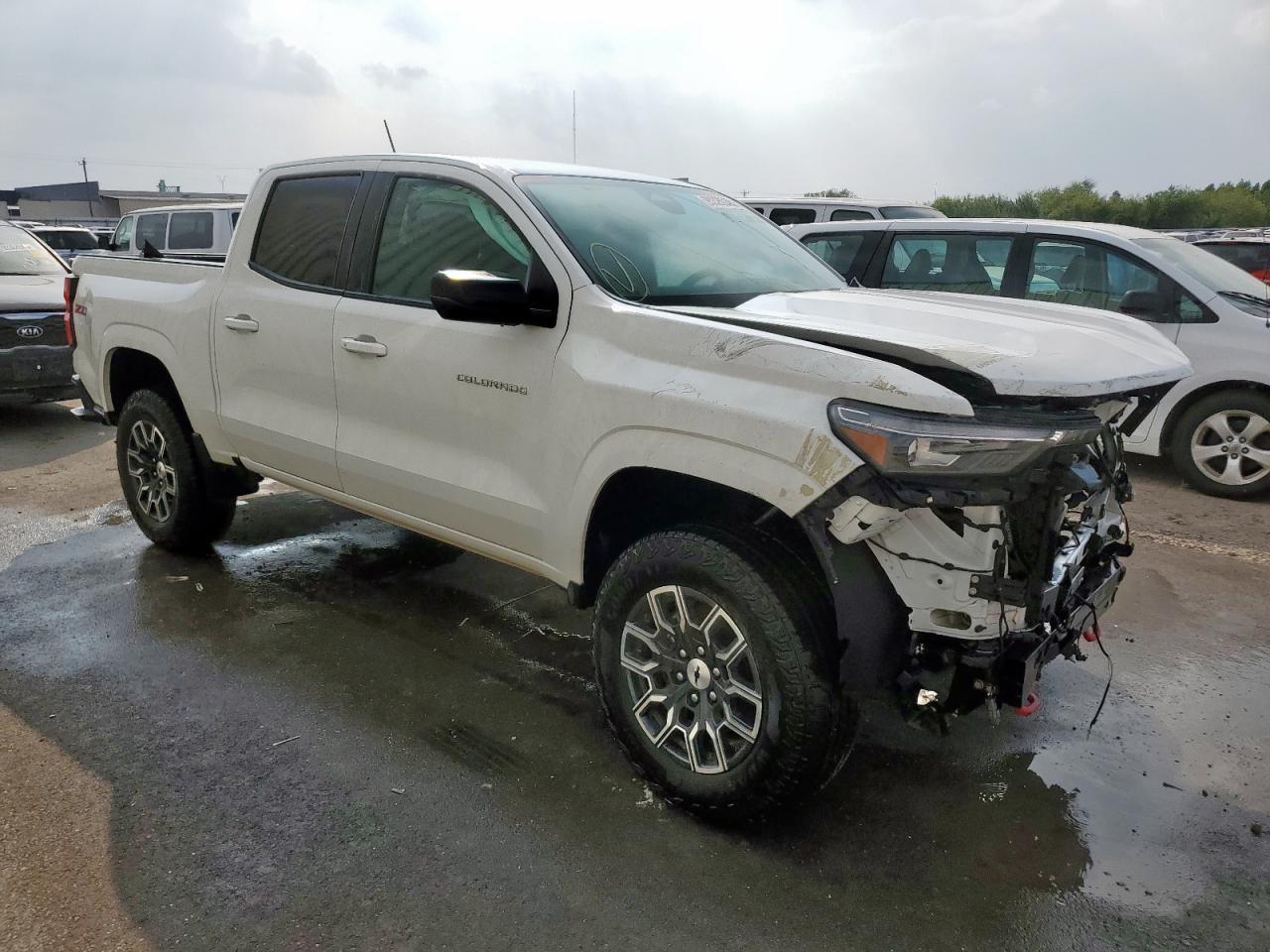 2023 Chevrolet Colorado Z71 - Image 4
