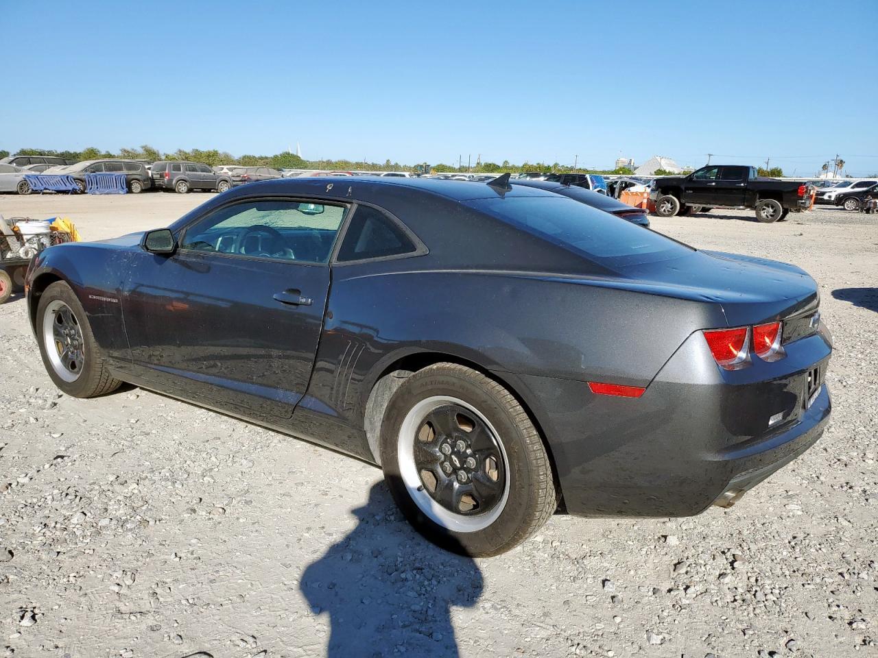 2011 Chevrolet Camaro Ls - Image 2