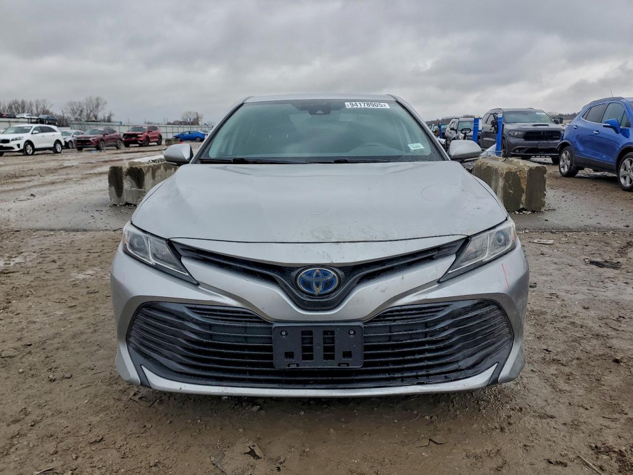 2020 Toyota Camry Le - Image 5