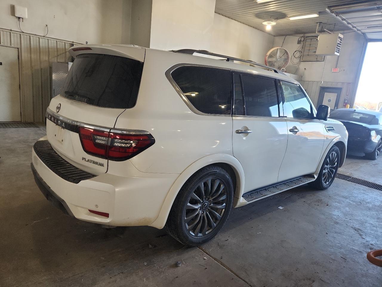 2022 Nissan Armada Platinum - Фото 3