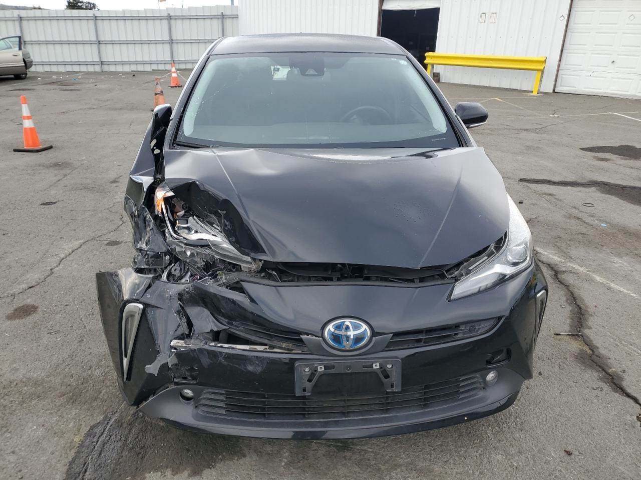 2022 Toyota Prius Night Shade - Фото 5