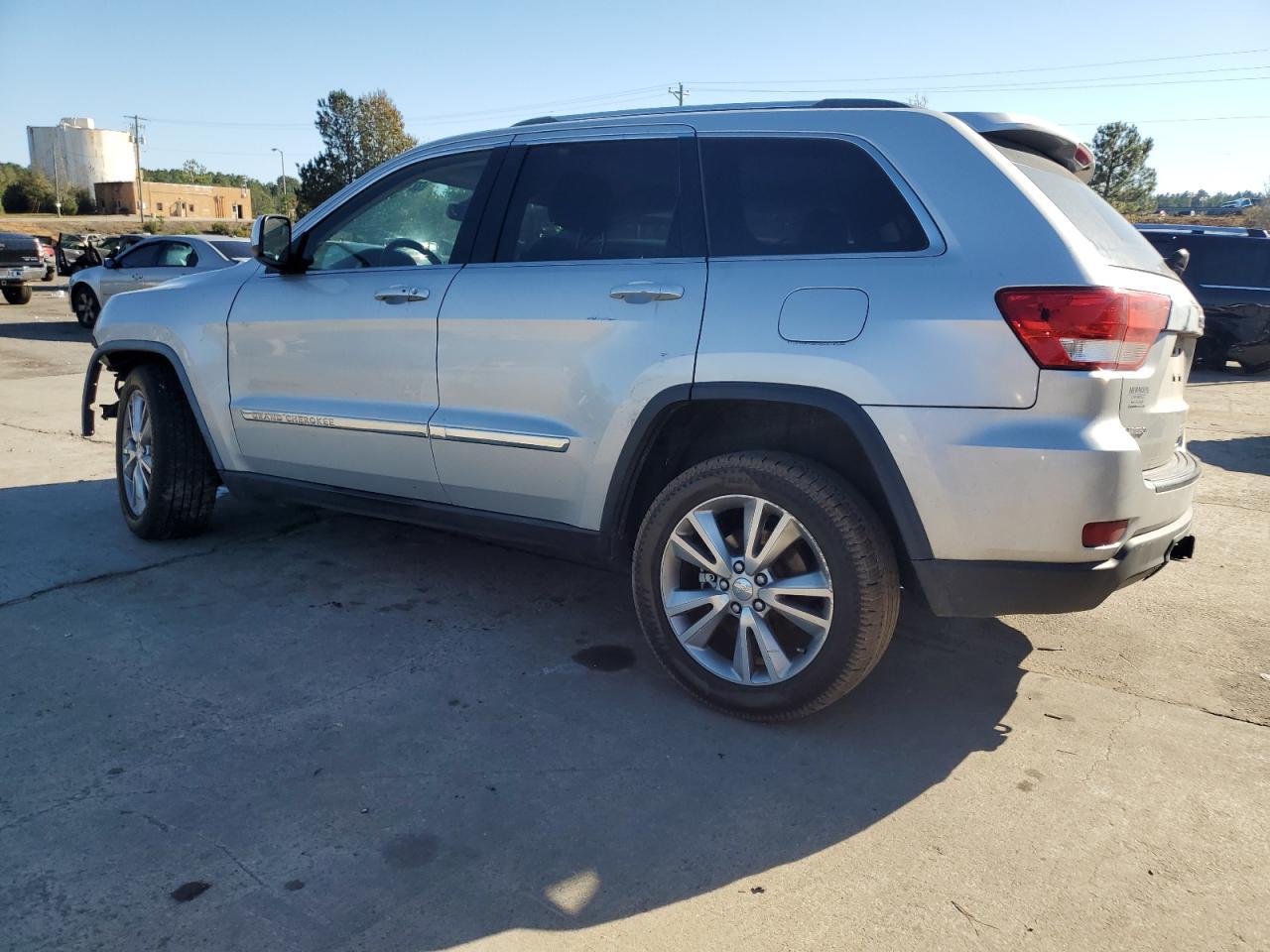 2013 Jeep Grand Cherokee Laredo - Image 2