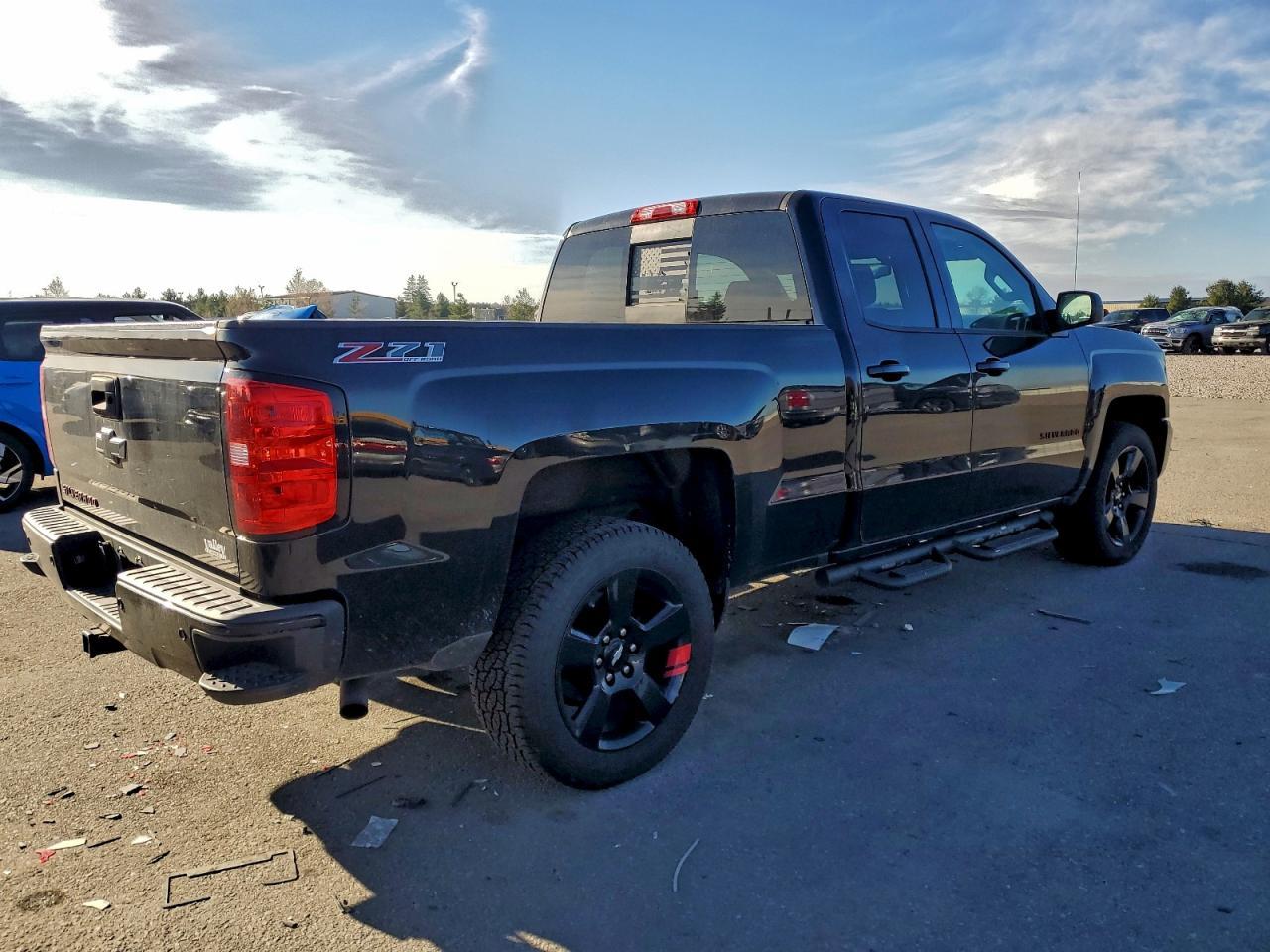 2017 Chevrolet Silverado K1500 Lt - Фото 3
