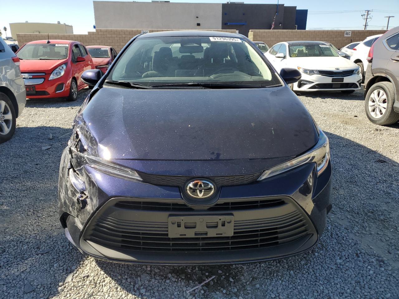 2025 Toyota Corolla Le - Фото 5