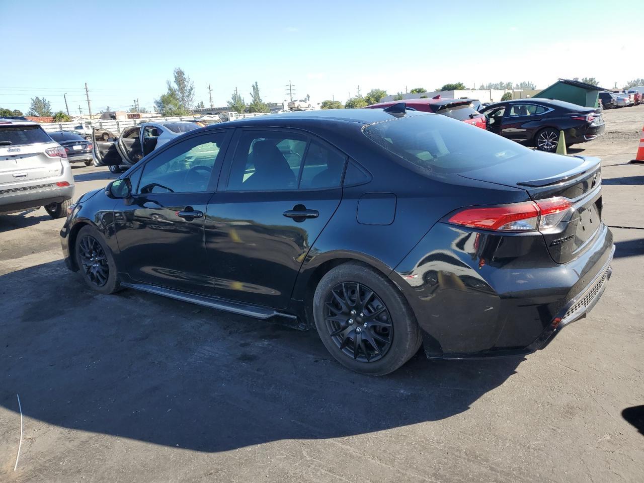 2021 Toyota Corolla Se - Фото 2