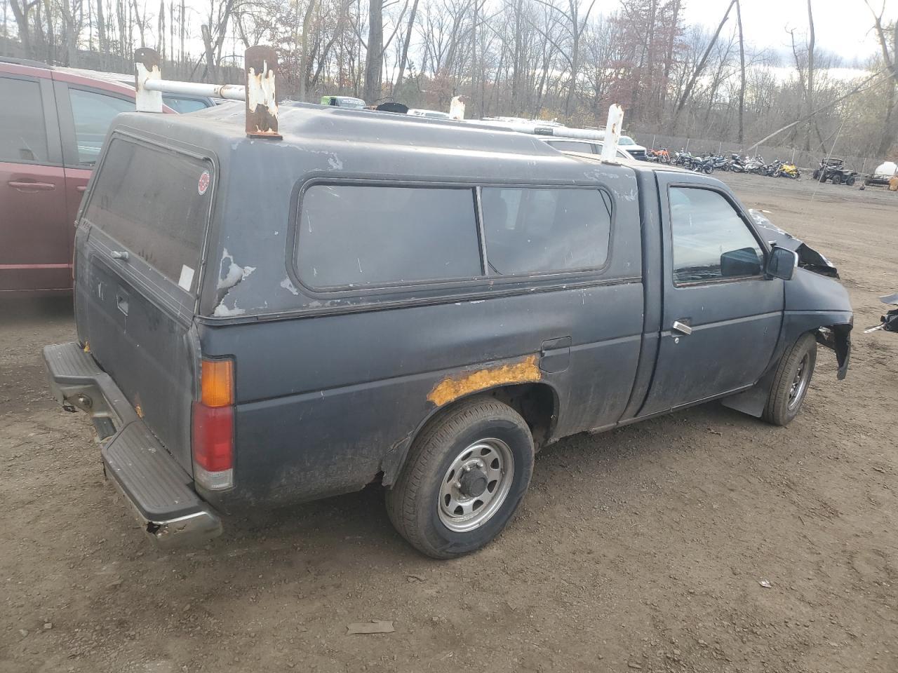 1991 Nissan Truck Short Wheelbase - Фото 3