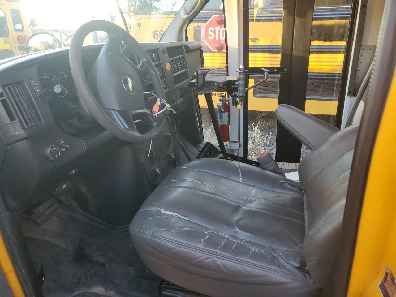 2012 Chevrolet Express G3 - School Bus - Image 5