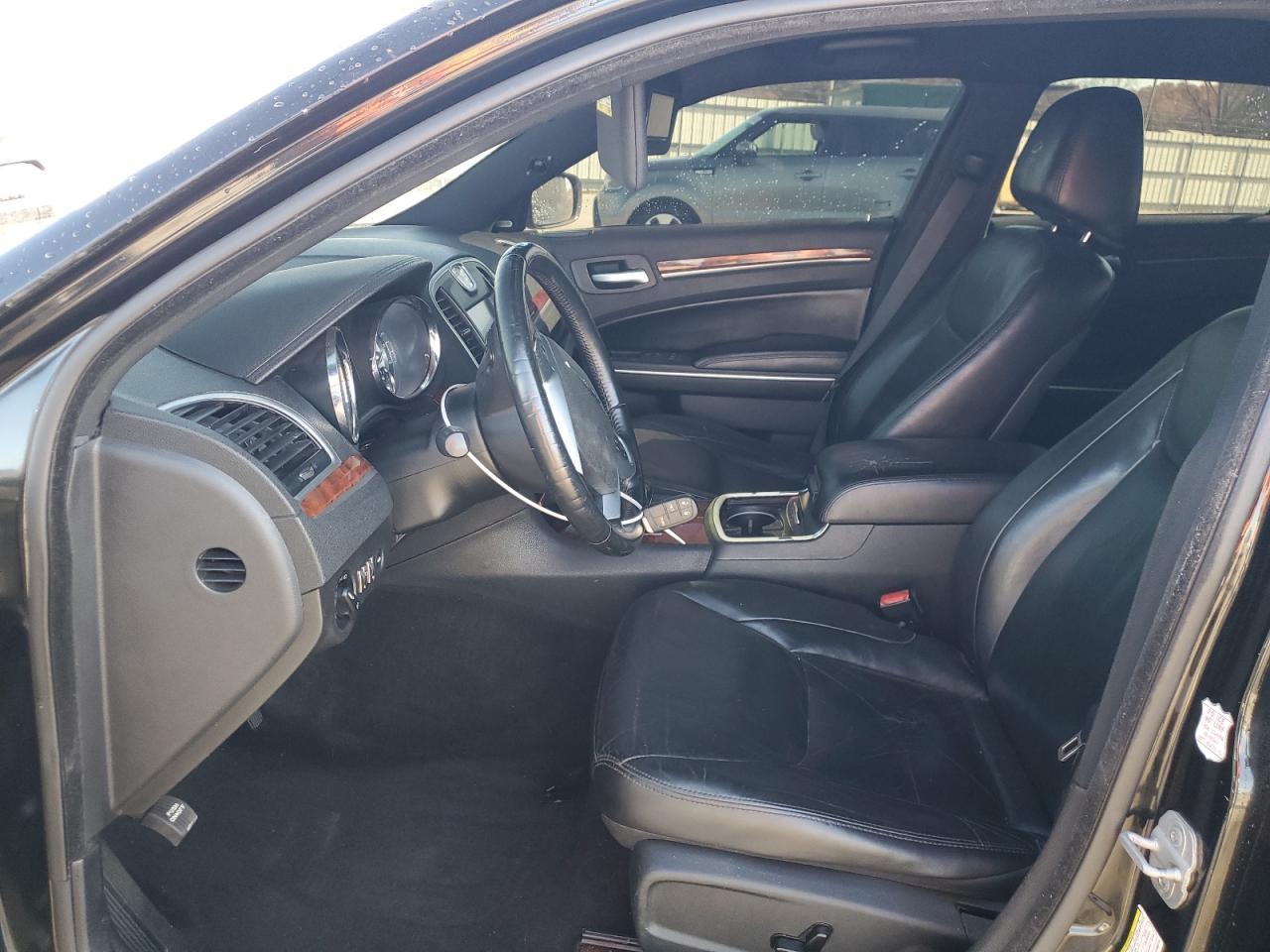2012 Chrysler 300 Limited - Фото 7