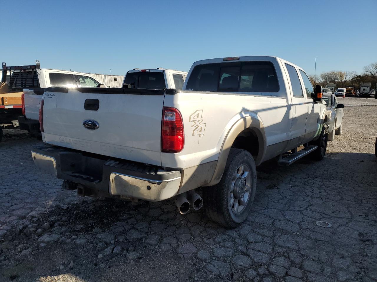 2011 Ford F350 Super Duty - Фото 3