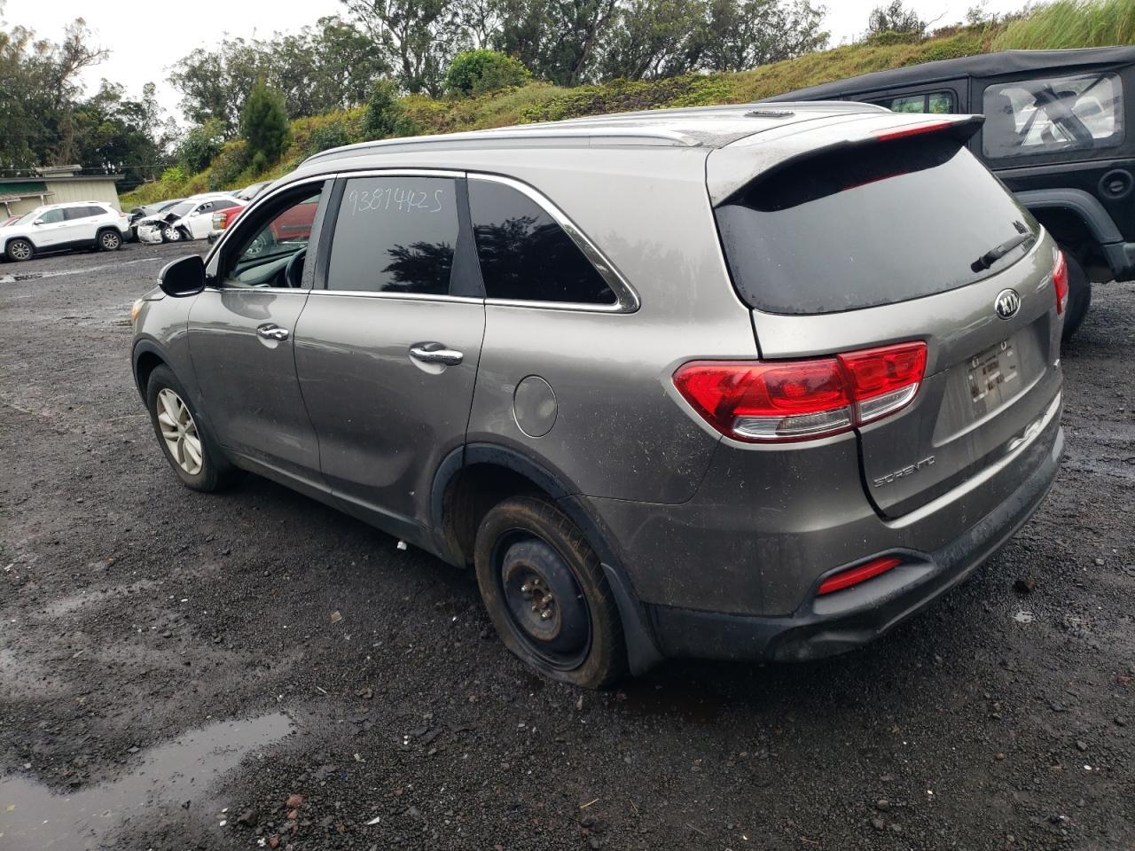 2017 Kia Sorento Lx - Image 2