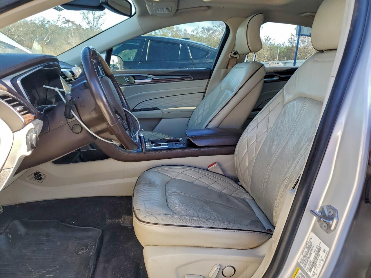 2017 Ford Fusion Titanium Hev - Image 7