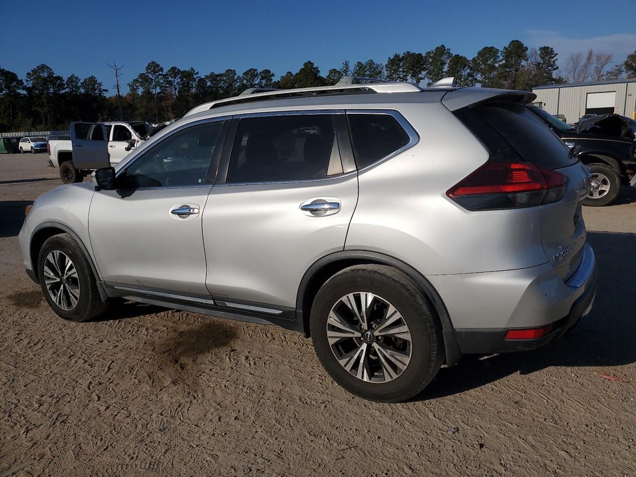 2018 Nissan Rogue S - Фото 2