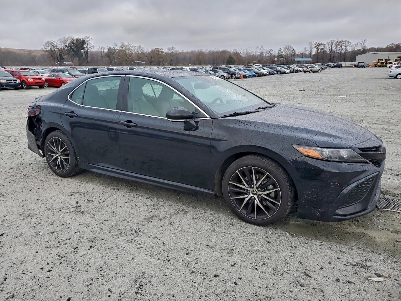 2022 Toyota Camry Se - Фото 4