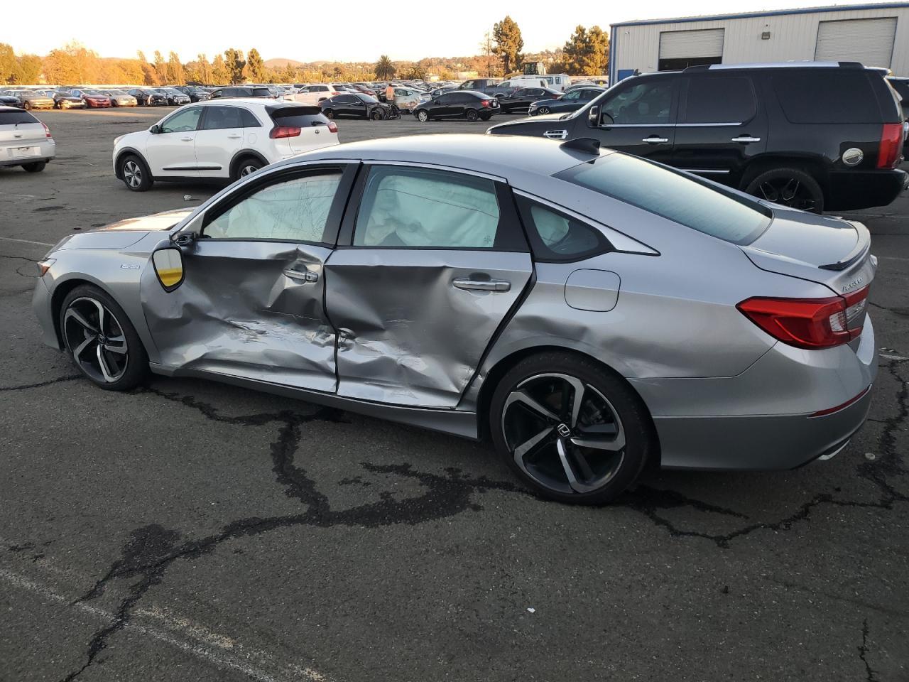 2022 Honda Accord Hybrid Sport - Фото 2