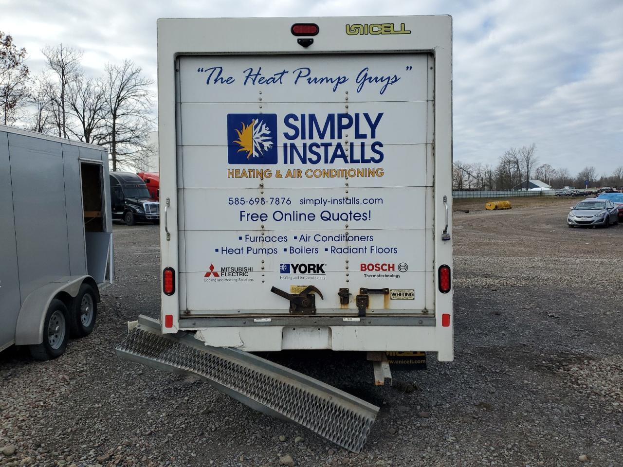 2019 Chevrolet Express Delivery Truck - Image 6