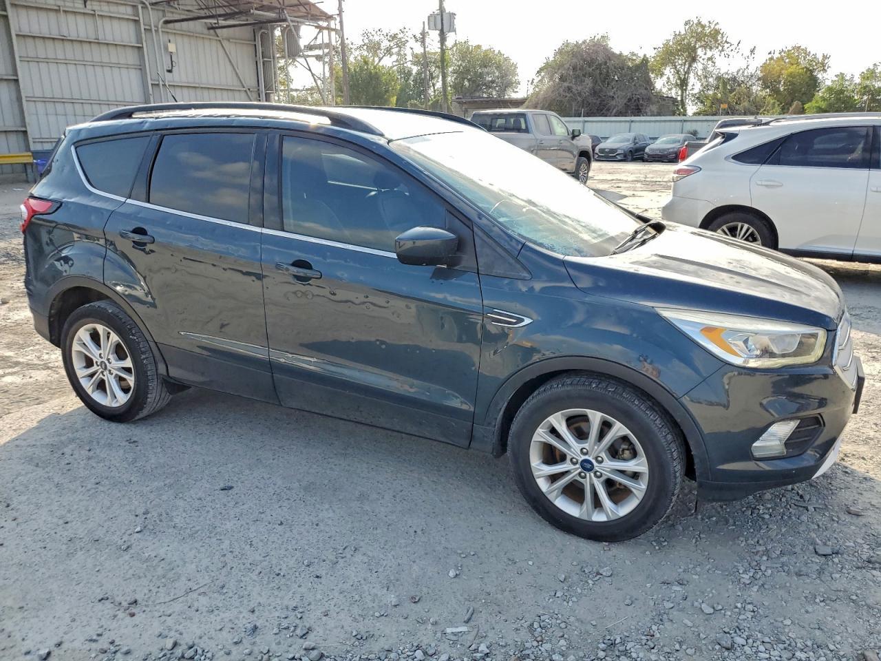 2019 Ford Escape Sel - Фото 4