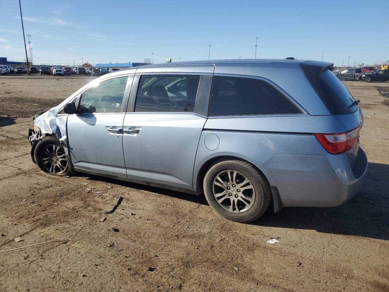 2013 Honda Odyssey Exl - Image 2