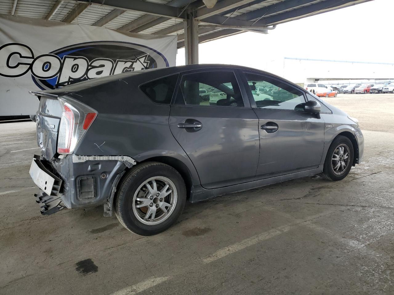 2015 Toyota Prius - Image 3