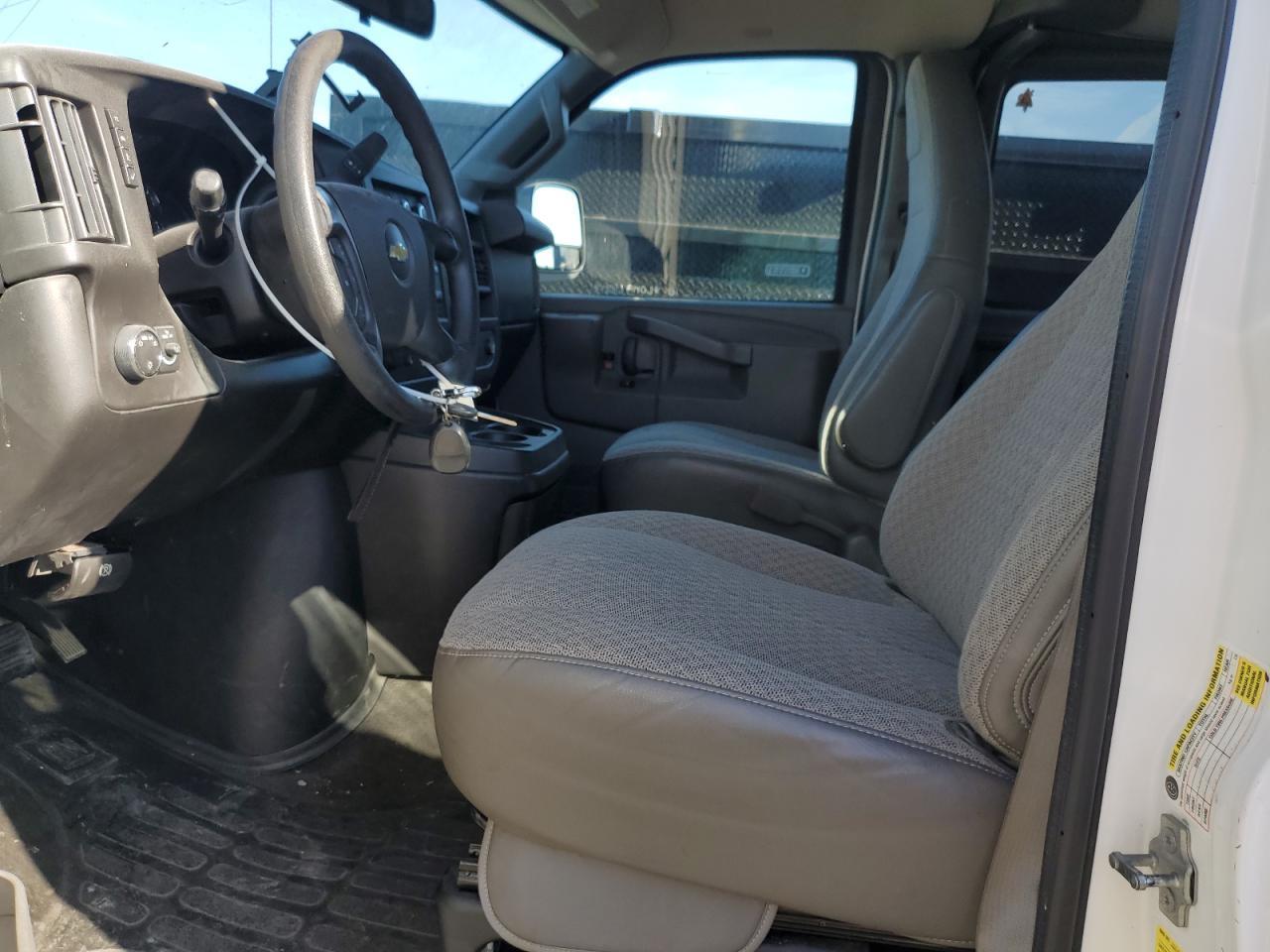 2016 Chevrolet Express 2500 - Фото 7