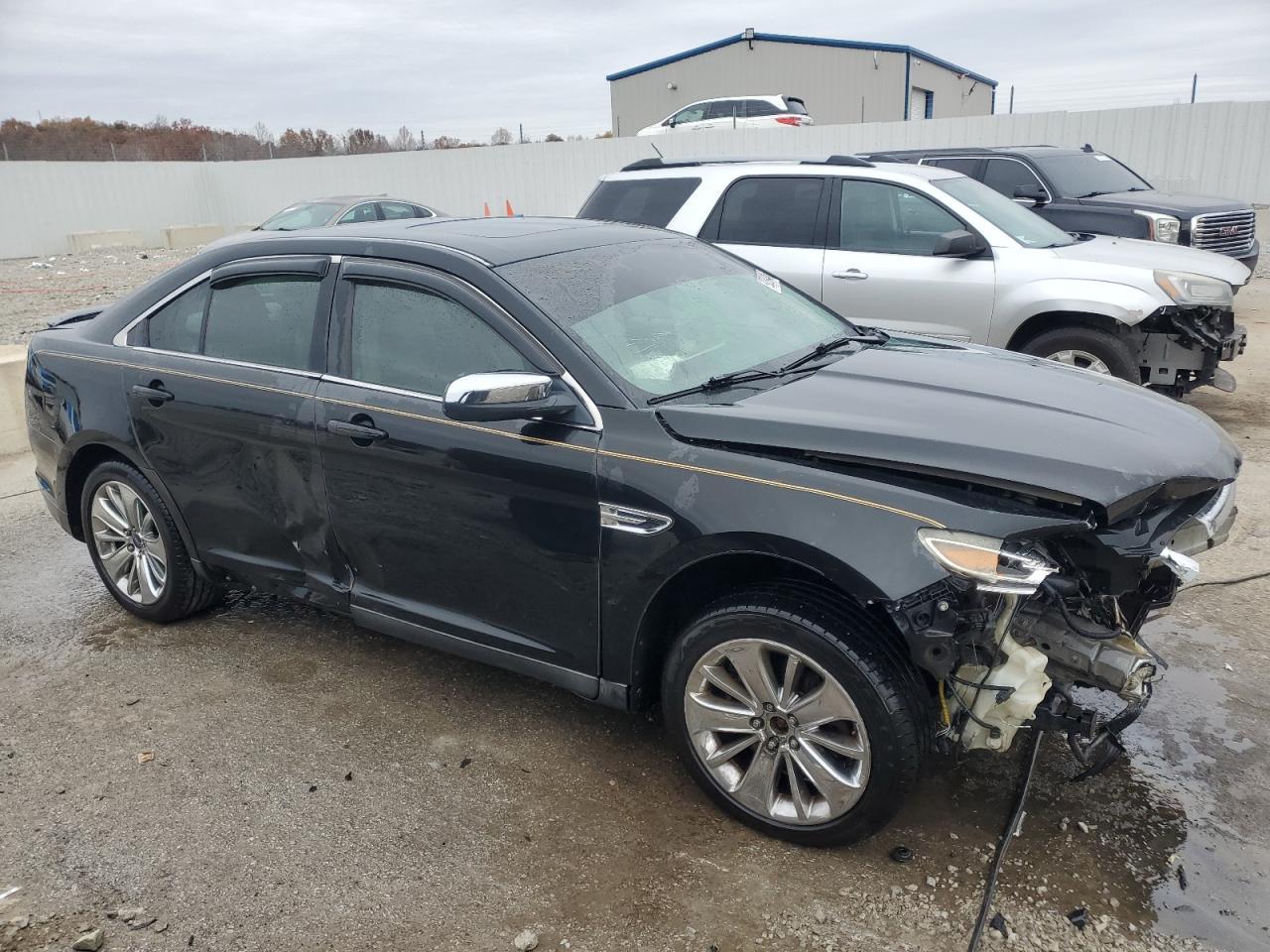 2010 Ford Taurus Limited - Фото 4
