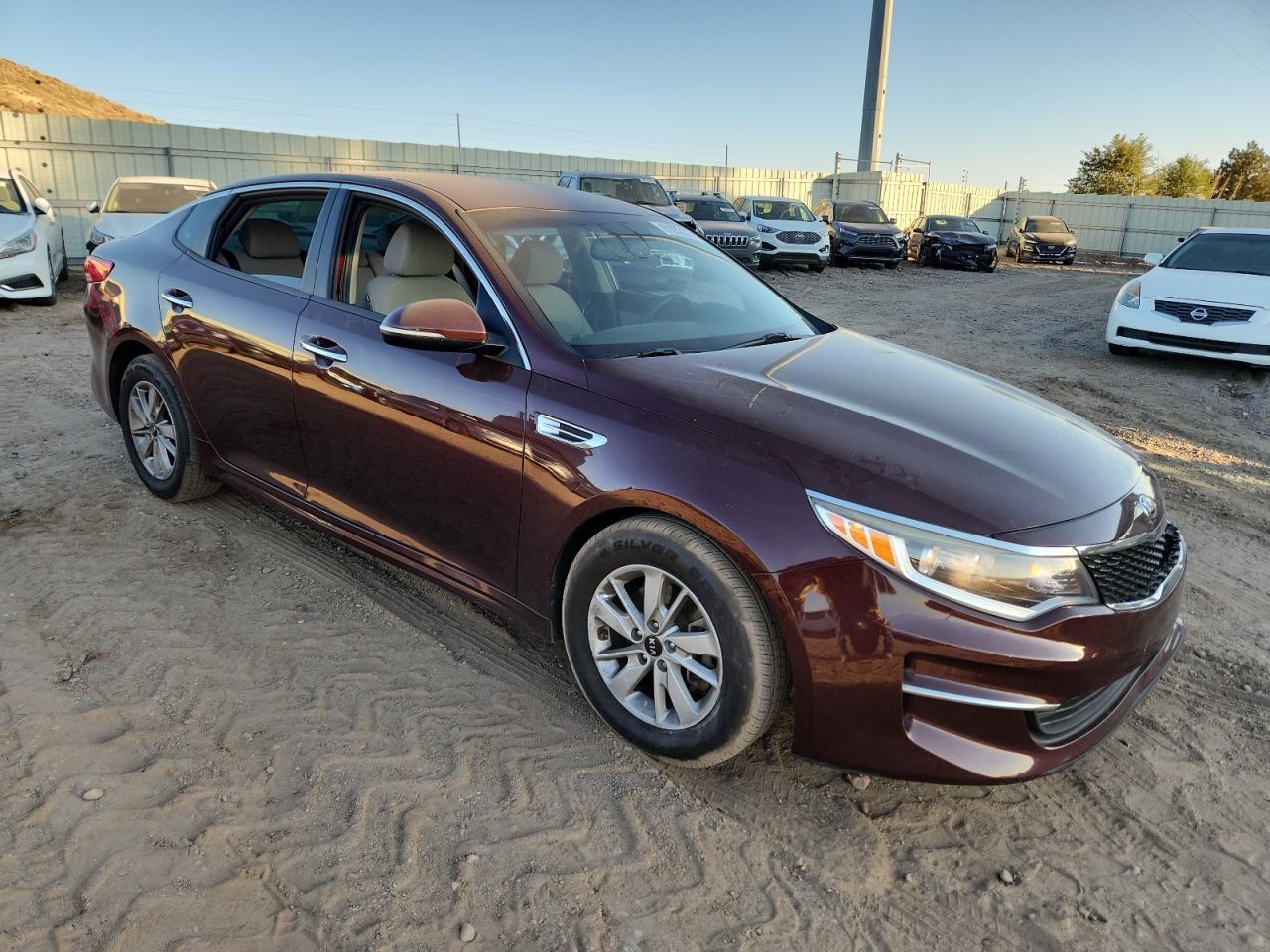 2017 Kia Optima Lx - Фото 4