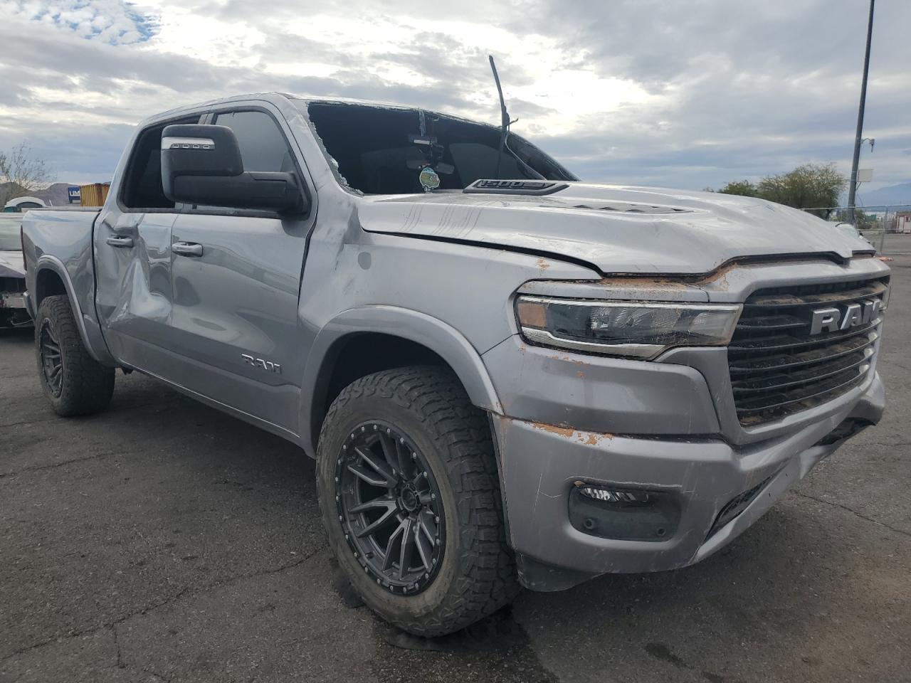 2025 Ram 1500 Laramie - Фото 4