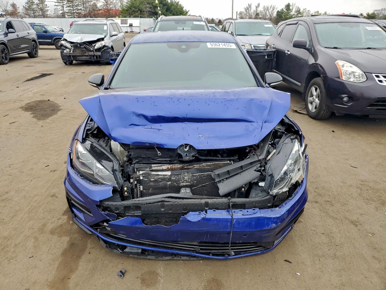 2019 Volkswagen Golf R - Image 5