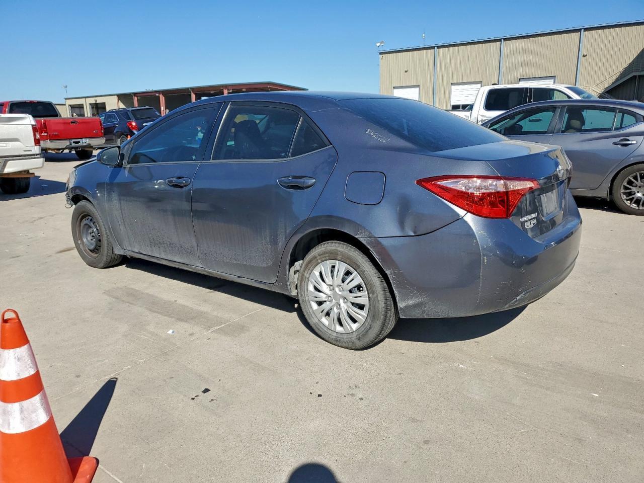 2017 Toyota Corolla L - Фото 2