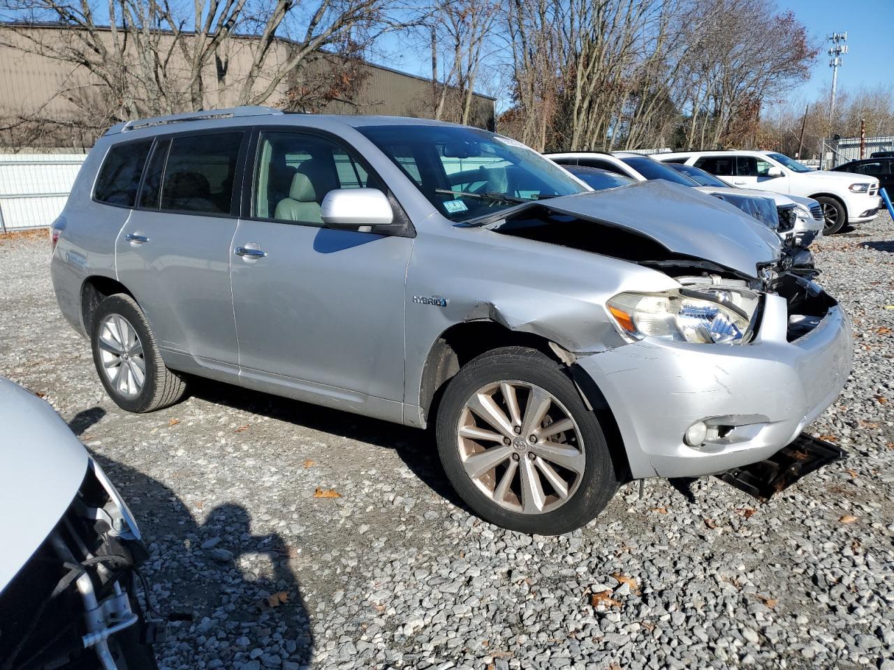 2010 Toyota Highlander Hybrid Limited - Image 4