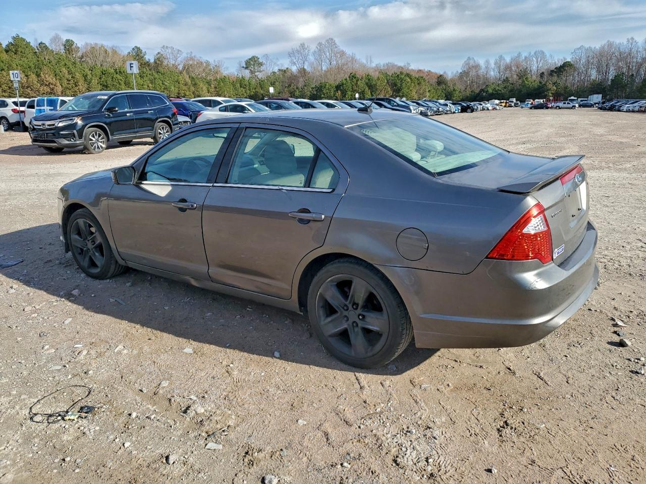 2010 Ford Fusion Se - Image 2