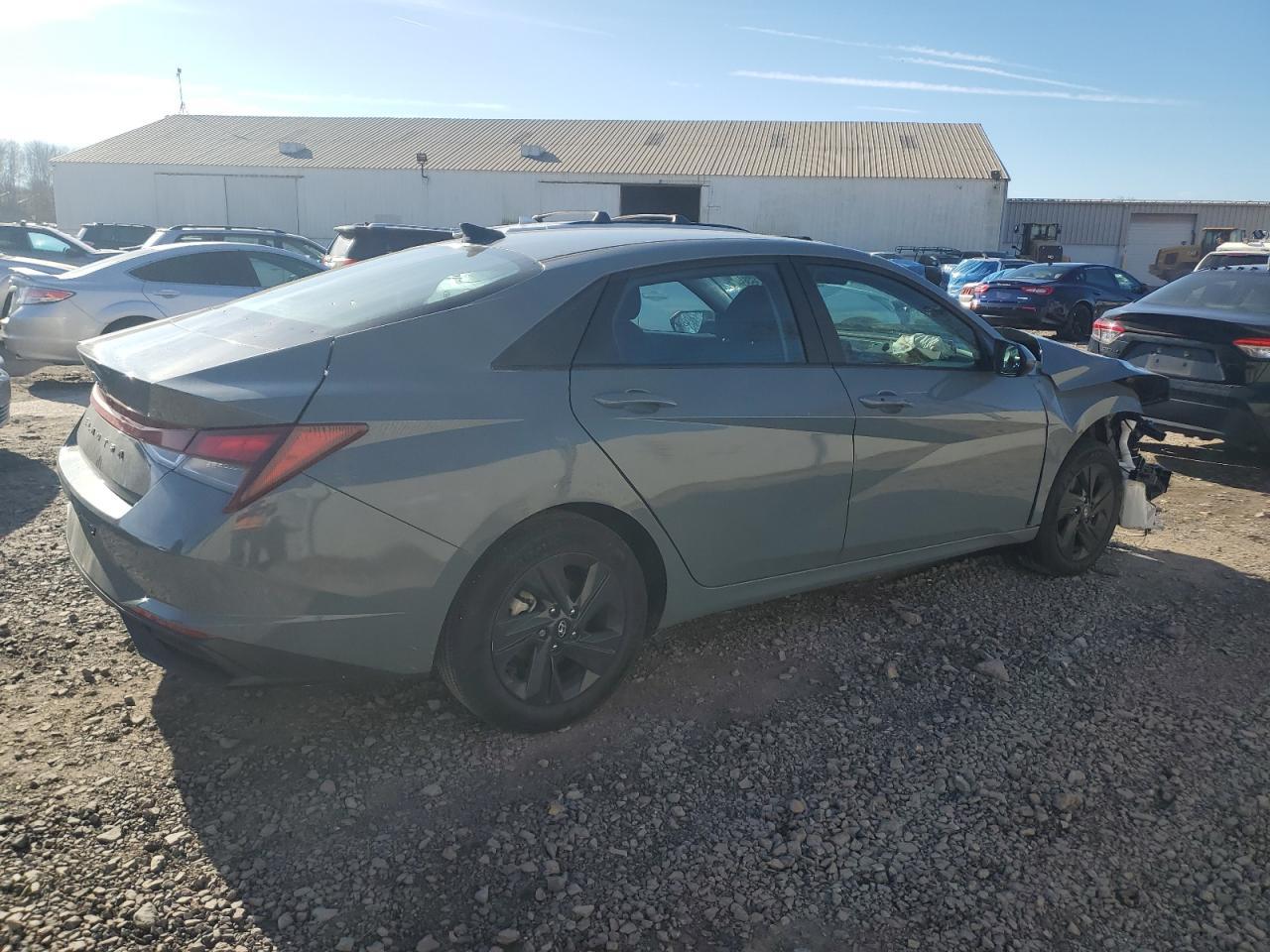 2022 Hyundai Elantra Sel - Image 3