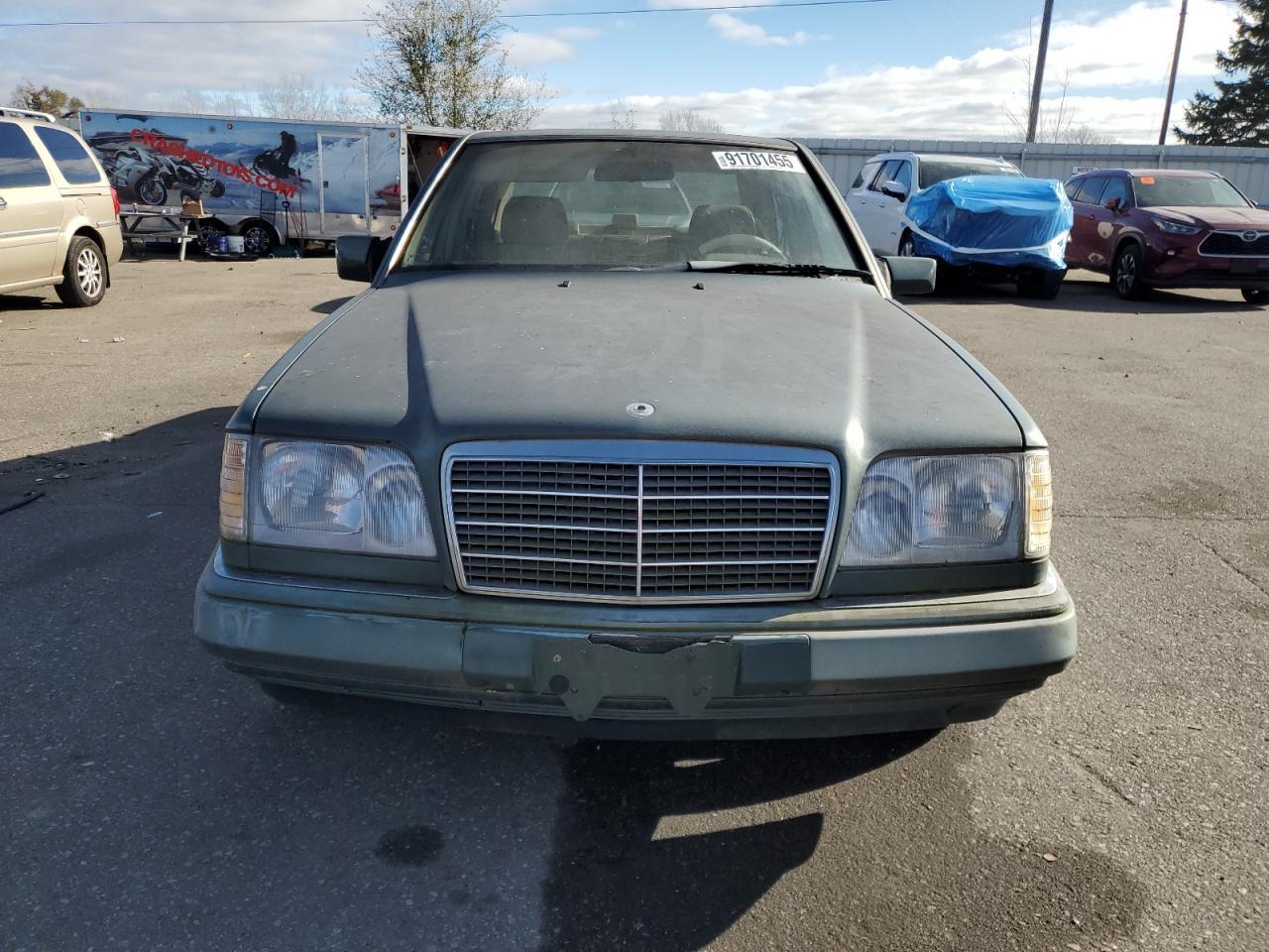 1995 Mercedes-Benz E 320 Base - Фото 5
