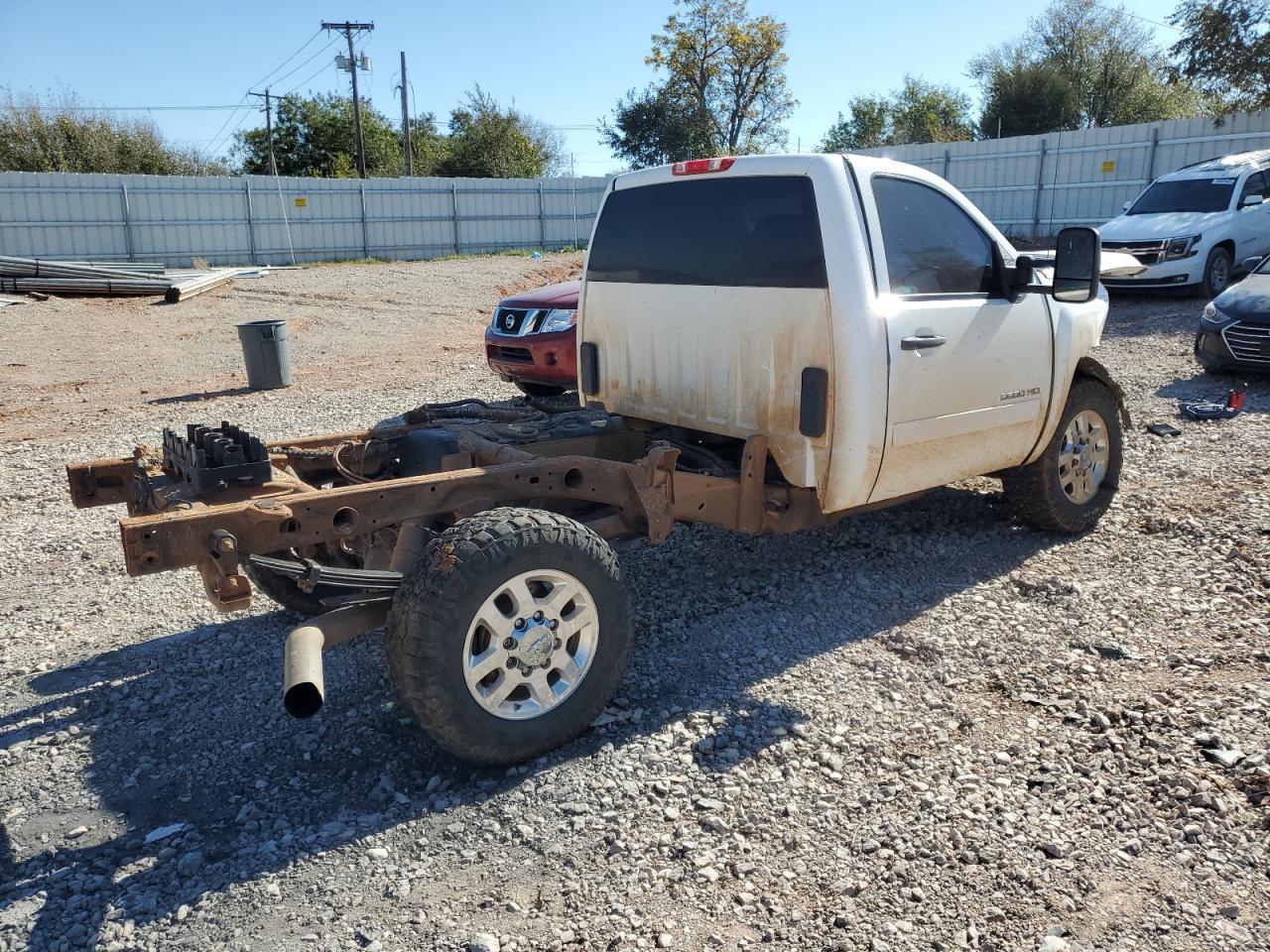 2014 Chevrolet 2500 - Image 3