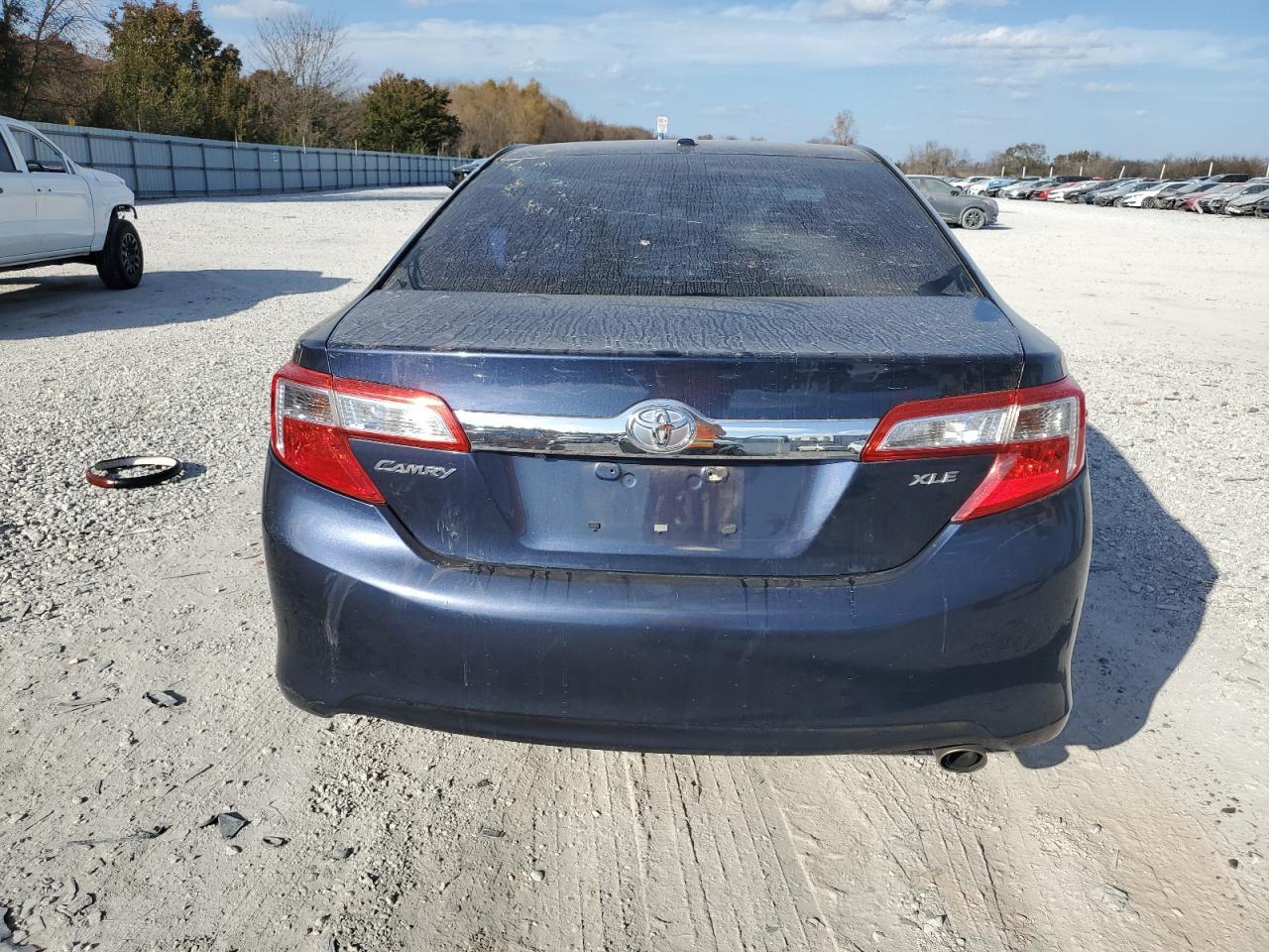 2014 Toyota Camry L - Image 6