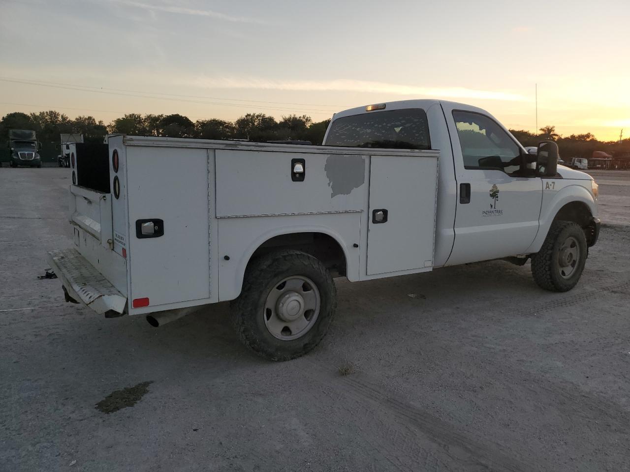 2015 Ford F250 Utility / Service Truck - Image 4