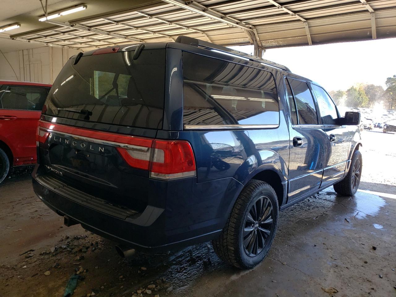 2017 Lincoln Navigator L Select - Фото 3