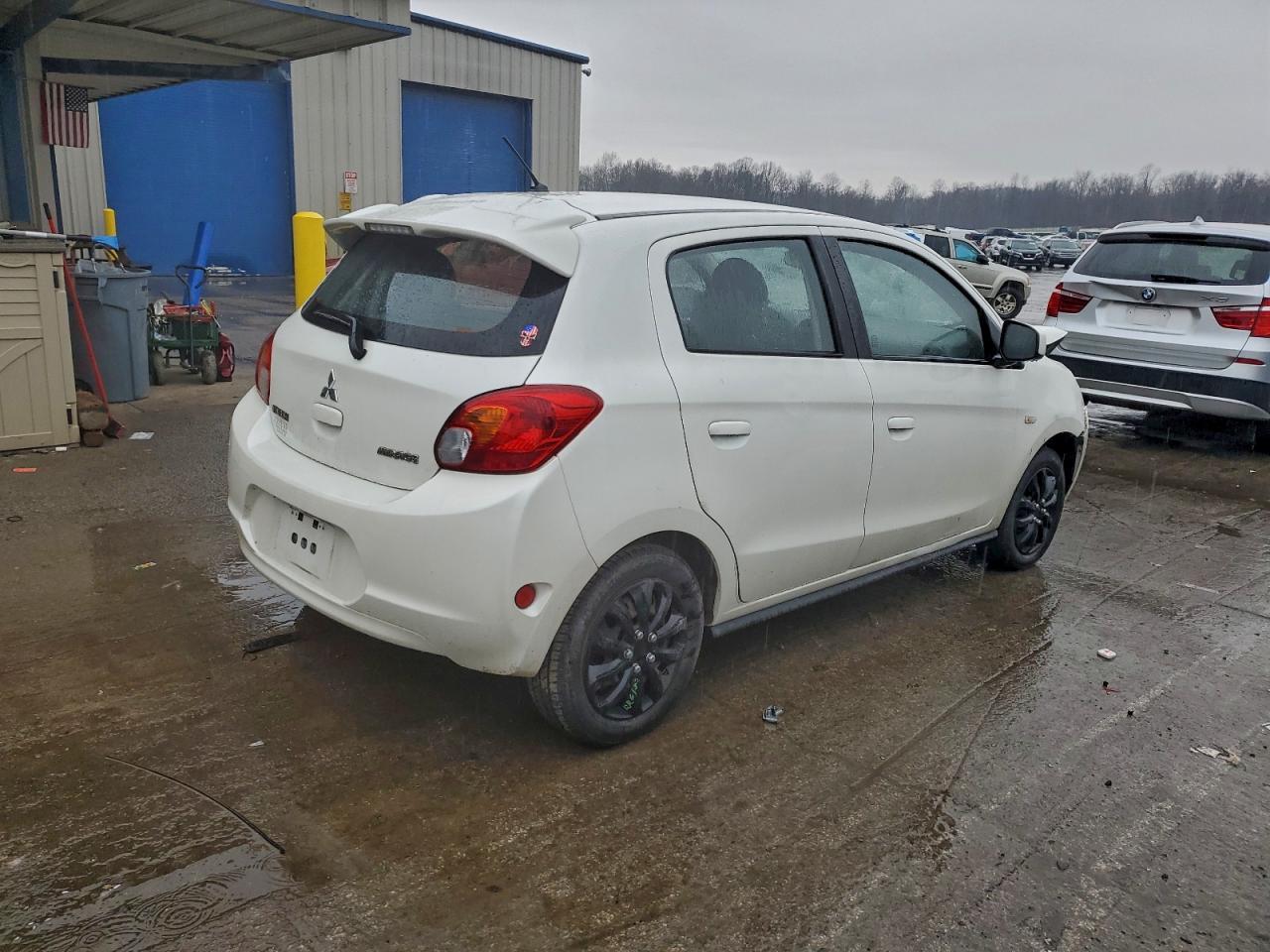2015 Mitsubishi Mirage De - Image 3
