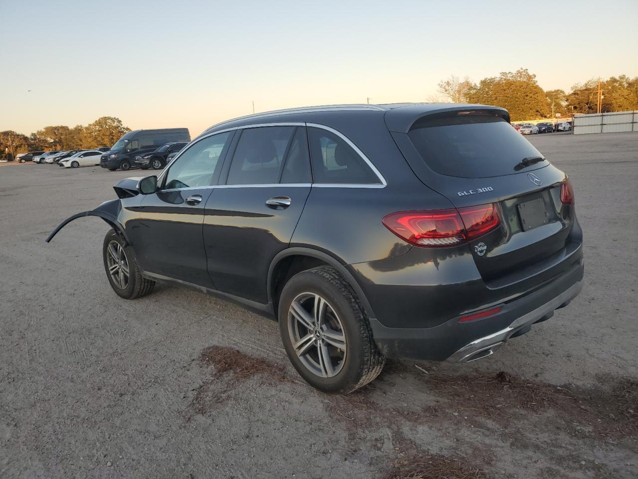 2020 Mercedes-Benz Glc 300 - Image 2