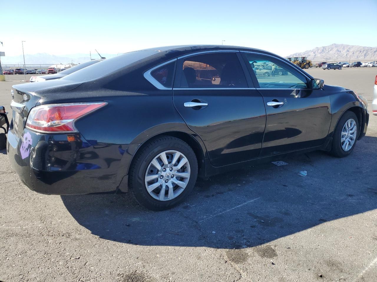 2015 Nissan Altima - Image 3