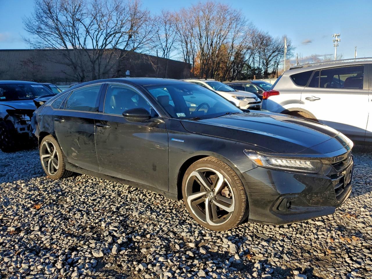 2022 Honda Accord Hybrid Sport - Image 4