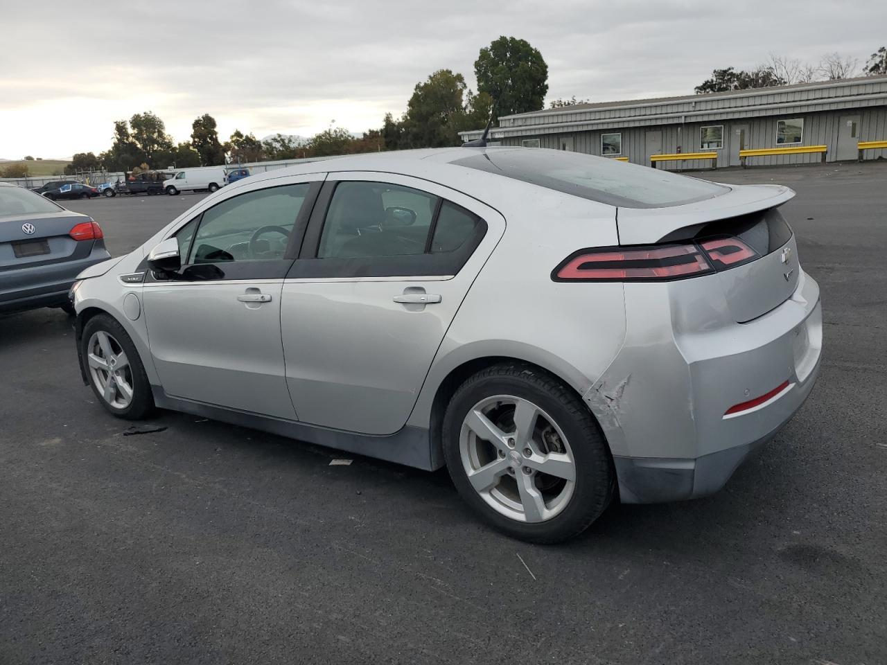 2013 Chevrolet Volt - Image 2