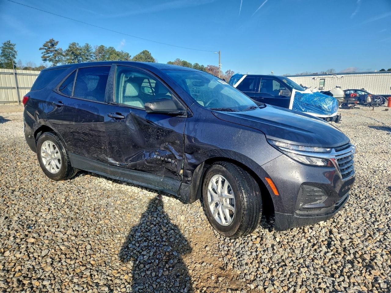 2022 Chevrolet Equinox Ls - Фото 4