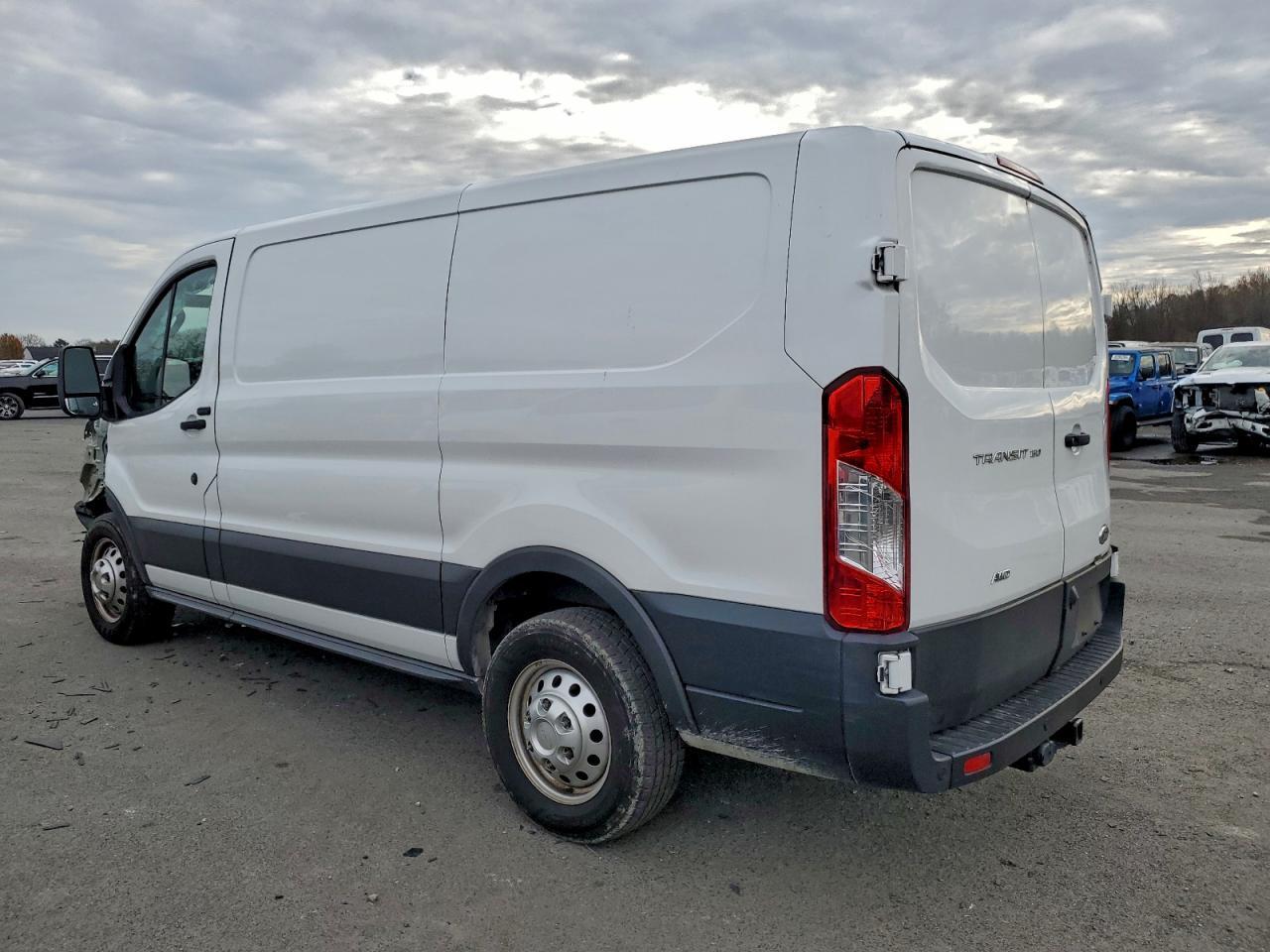 2023 Ford Transit T-150 - Фото 2