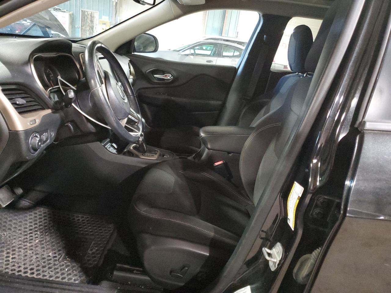 2016 Jeep Cherokee Latitude - Image 7