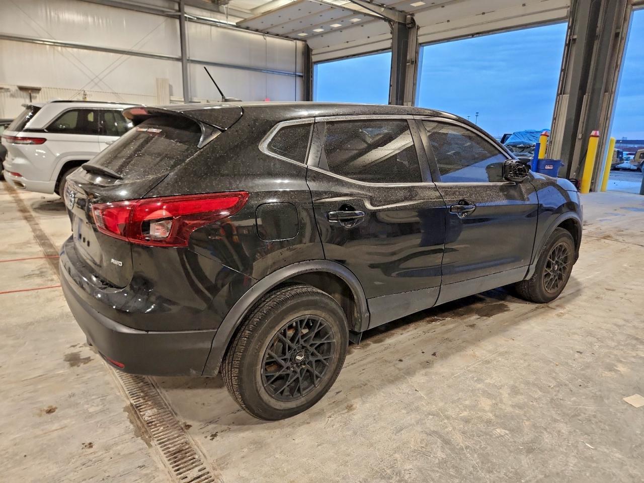 2018 Nissan Rogue Sport S - Фото 3