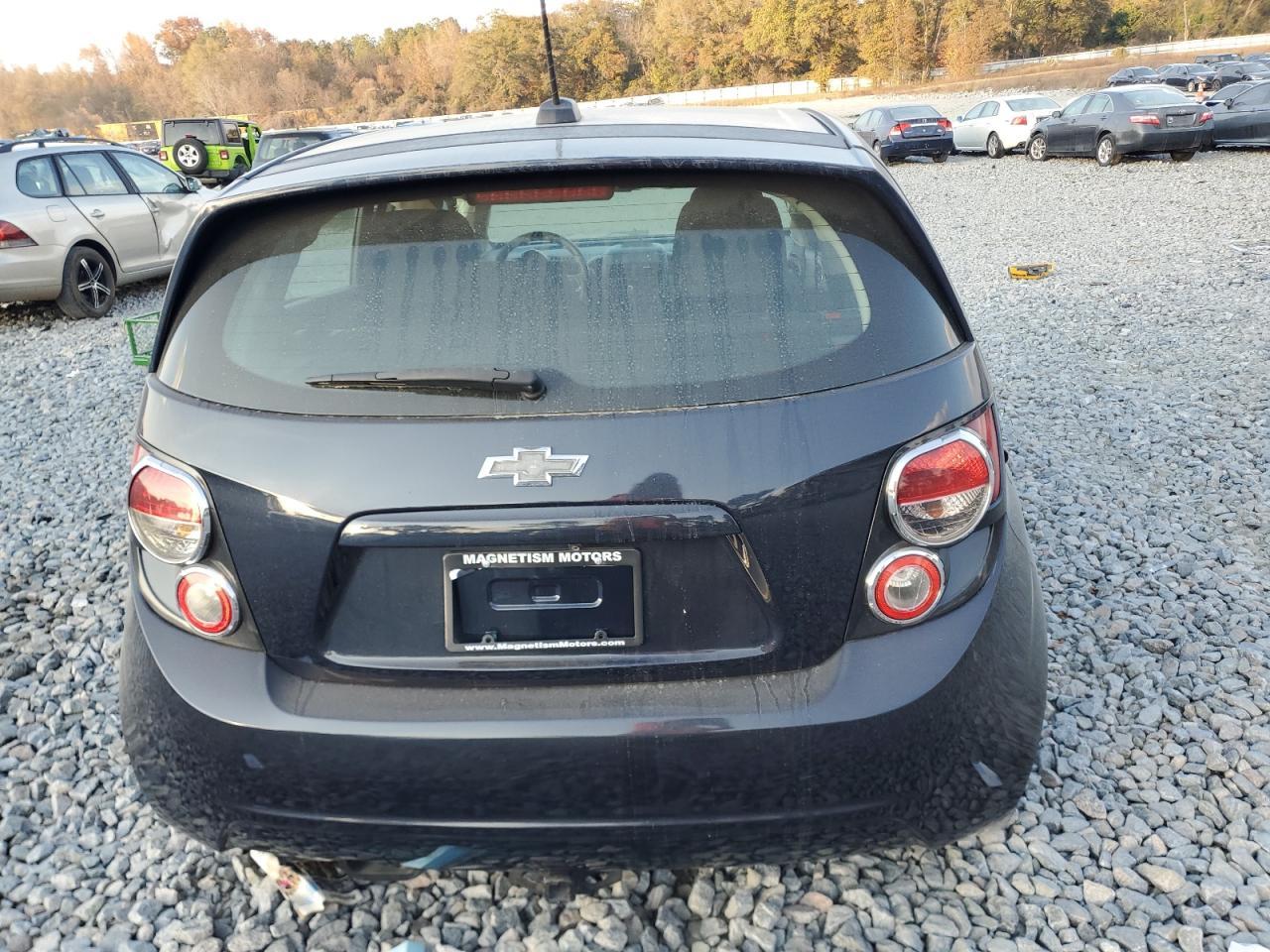 2016 Chevrolet Sonic Lt - Image 6