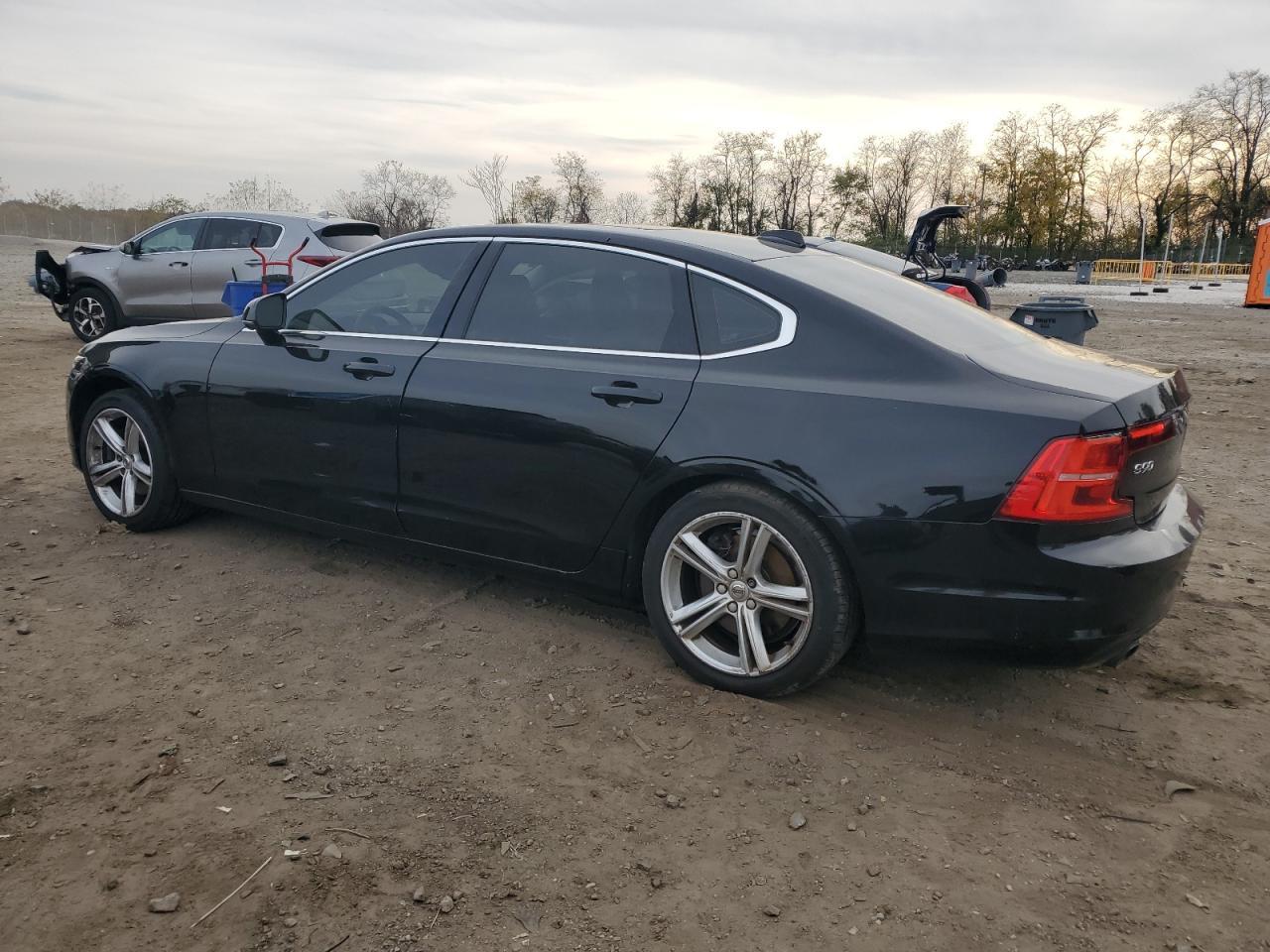 2018 Volvo S90 T5 Momentum - Image 2