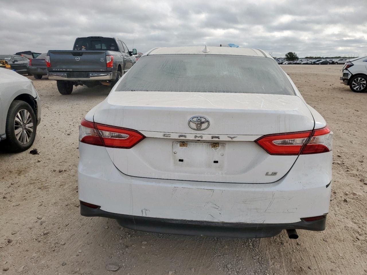 2019 Toyota Camry L - Фото 6