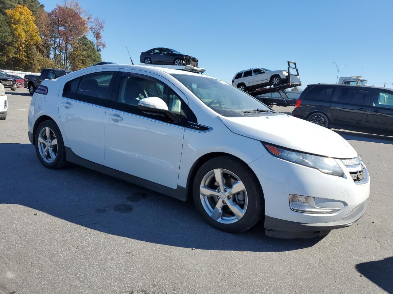 2013 Chev Volt - Фото 4